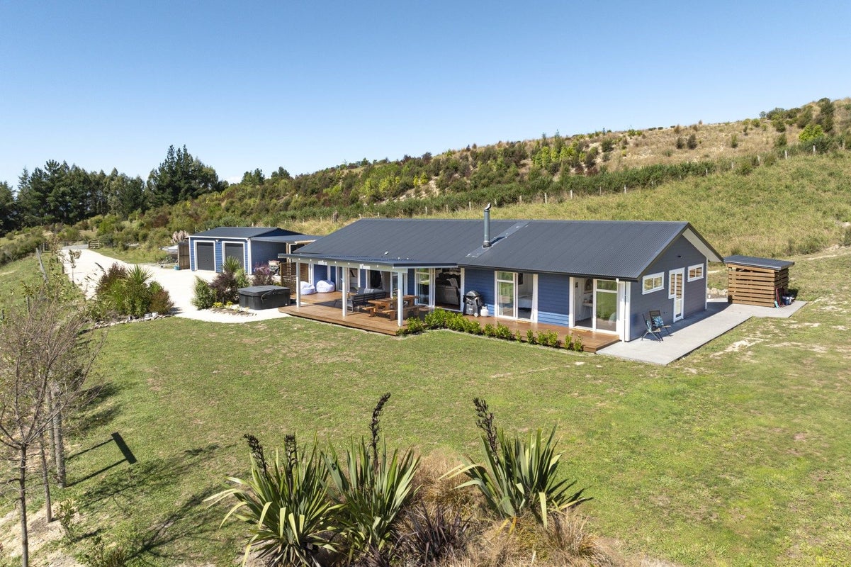 230 Stringer Road, Upper Moutere - Carousel 1
