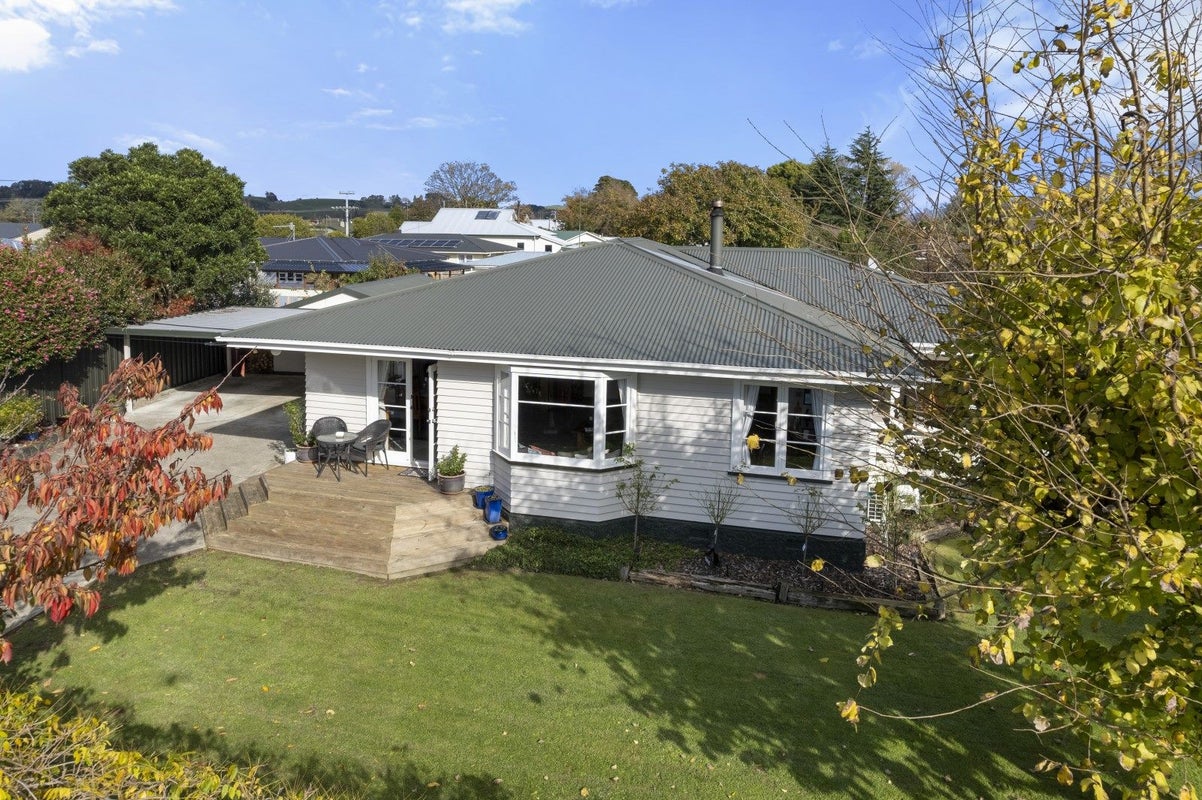 4 Paterson Street, Pahiatua - Carousel 2