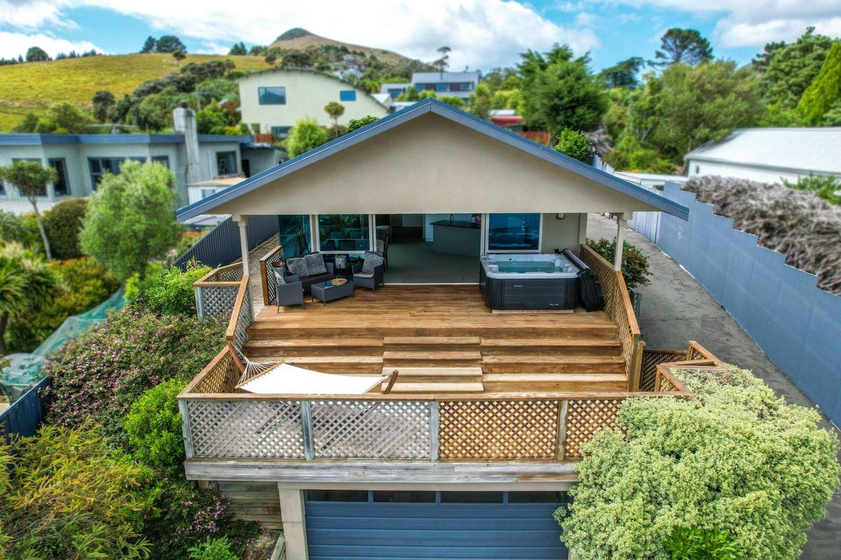 44 Oxley Crescent, Broad Bay, Dunedin - Carousel 1