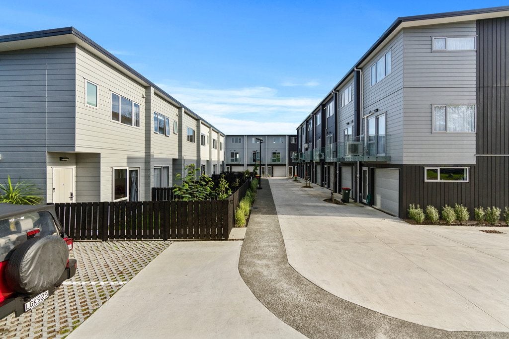 57B Edmonton Road, Henderson, Auckland - Carousel 2