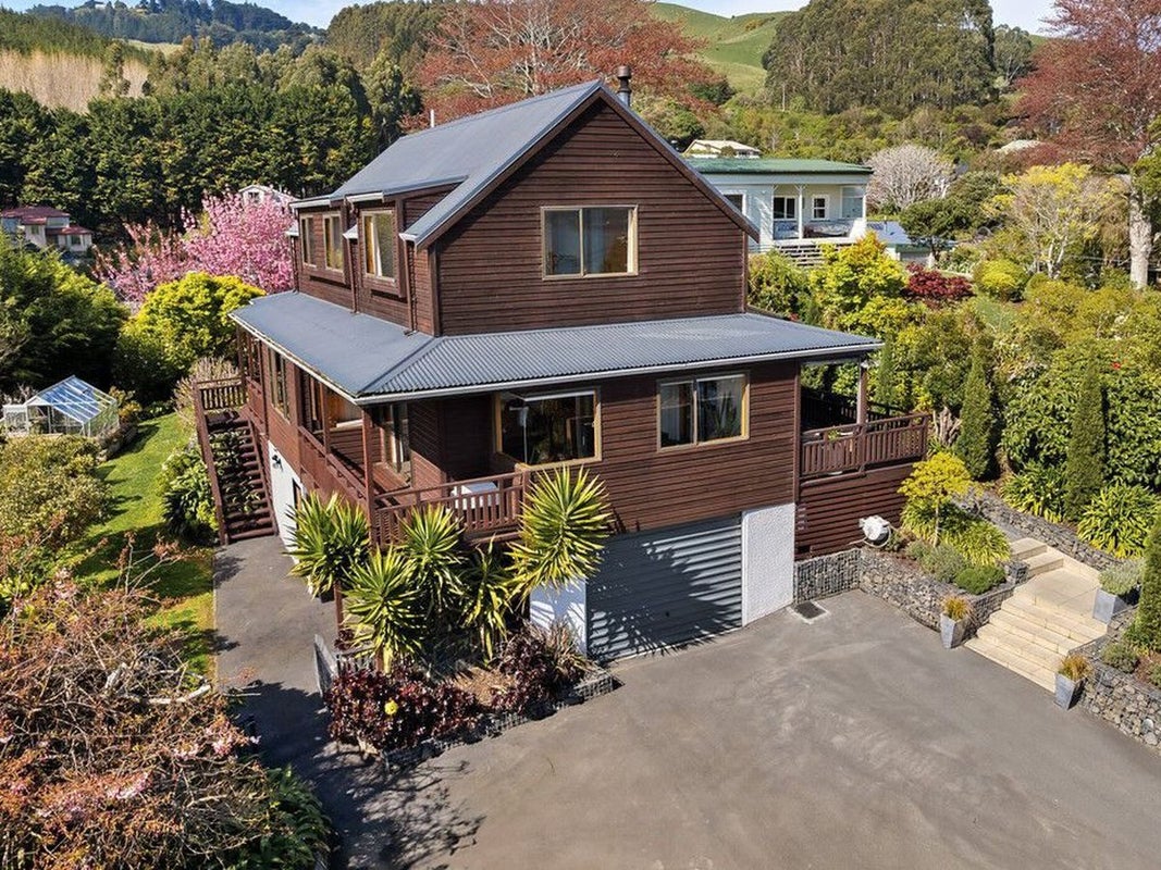 14 Waikana Street, Broad Bay, Dunedin - Carousel 1