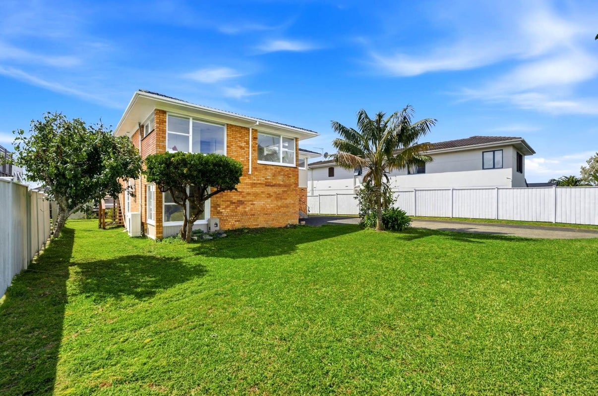 24 Sea Spray Drive, Bucklands Beach, Auckland - Carousel 31