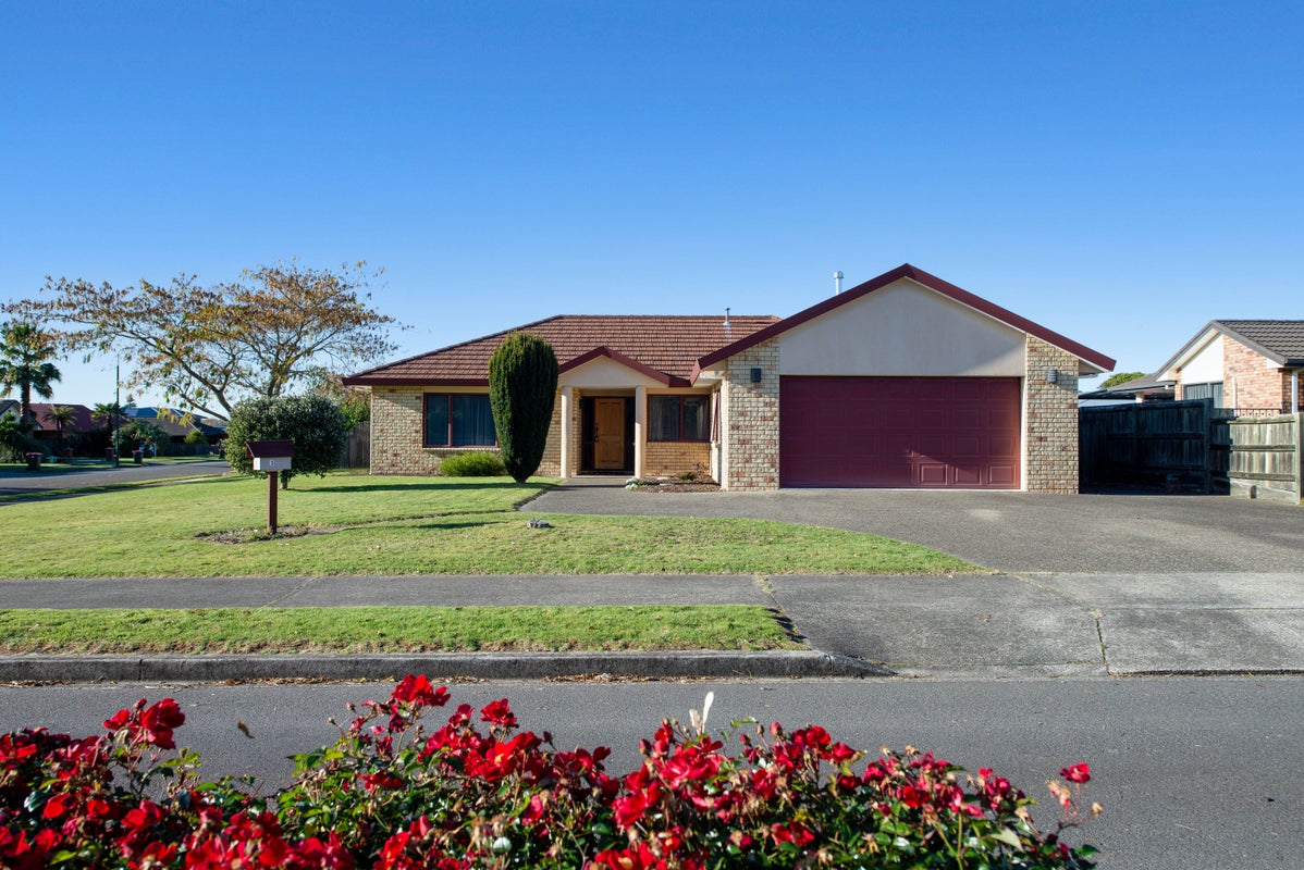 1 Hulme Place, Owhata, Rotorua - Carousel 1