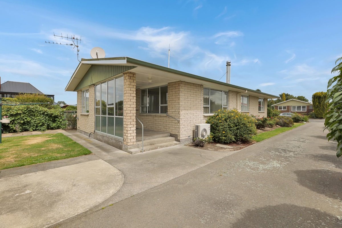 28 Churchill Avenue, Allenton, Ashburton - Carousel 2