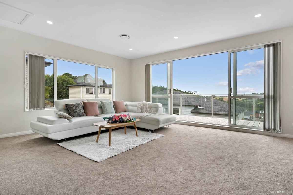 9 Golden Morning Drive, Albany Heights, Auckland - Carousel 1