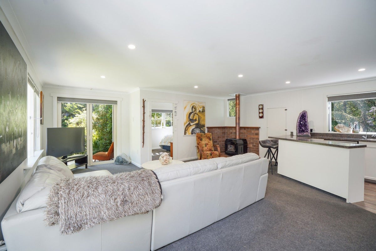 54 Marama Avenue South, Otatara, Invercargill - Carousel 2