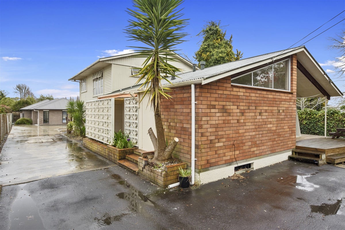 3 Queenwood Avenue, Queenwood, Hamilton - Carousel 1