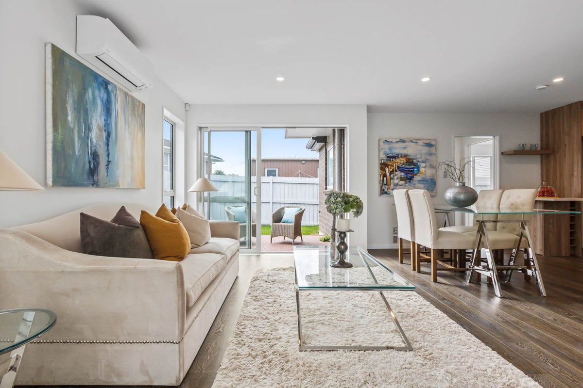 98C Flanshaw Road, Te Atatu South, Auckland - Carousel 2