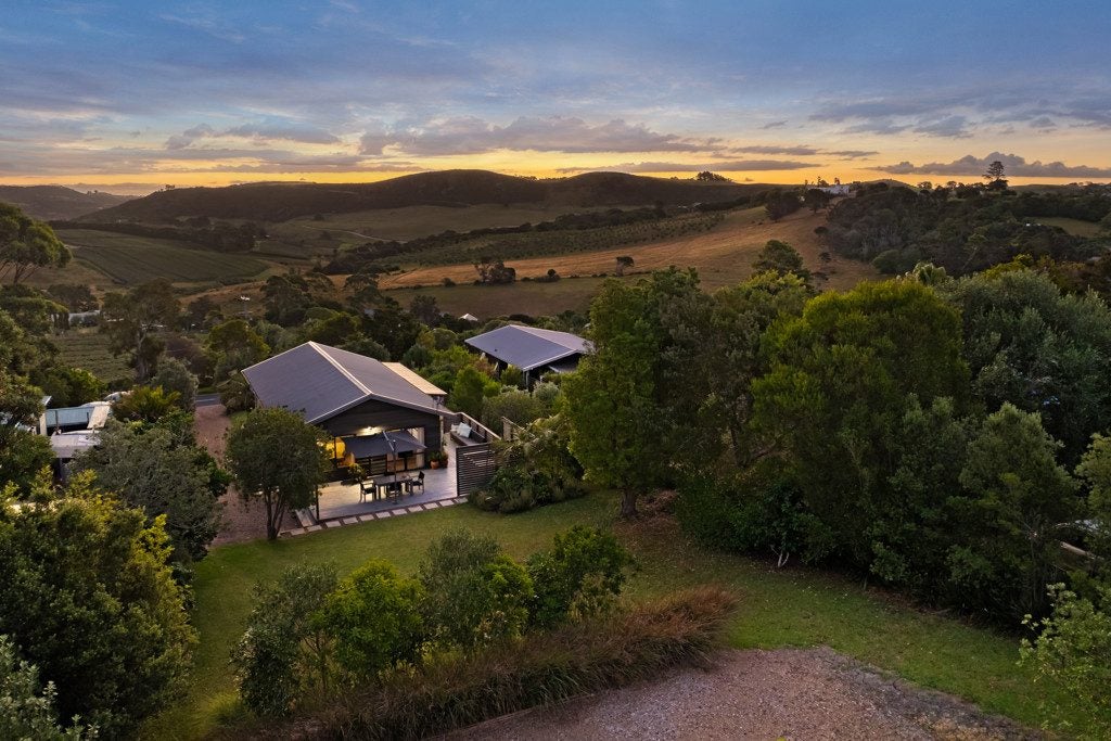 428 Sea View Road, Onetangi, Waiheke Island - Carousel 1