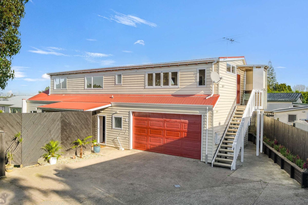 46A Farquhar Road, Glendene, Auckland - Carousel 1