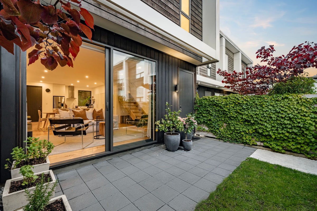 7/4 Glen Atkinson Street, St Heliers, Auckland - Carousel 1