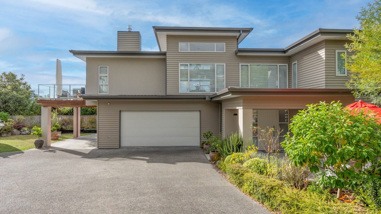 3B Isobel Street, Acacia Bay, Taupo - Carousel 1