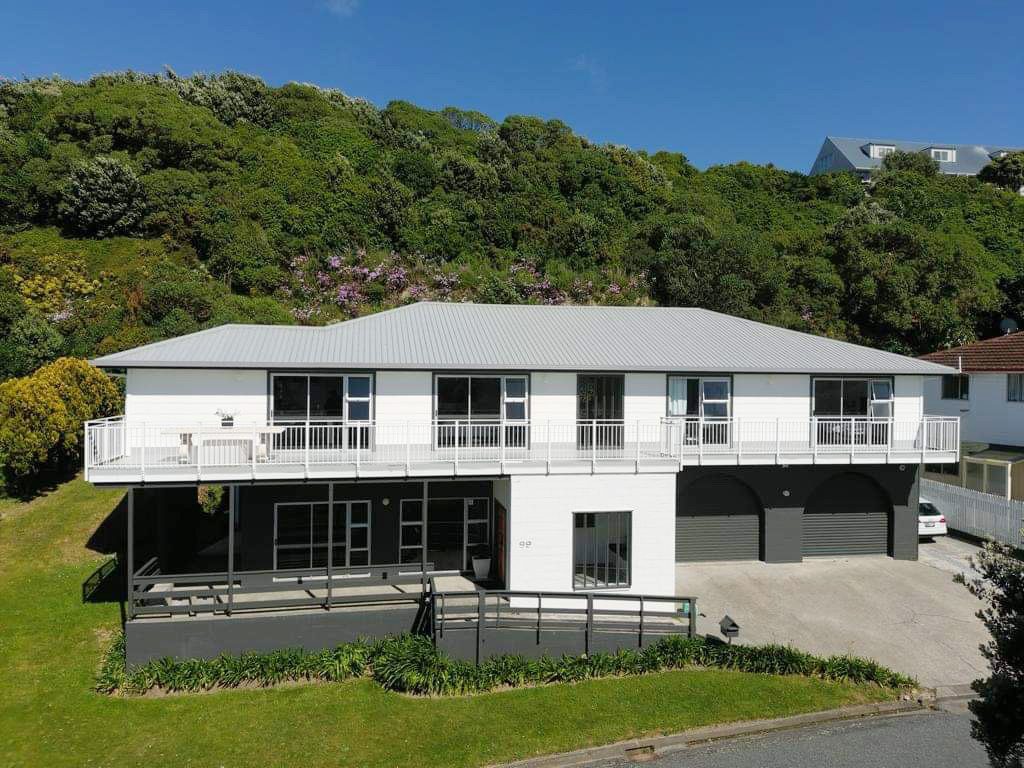 99 Akaroa Drive, Maupuia, Wellington - Carousel 1