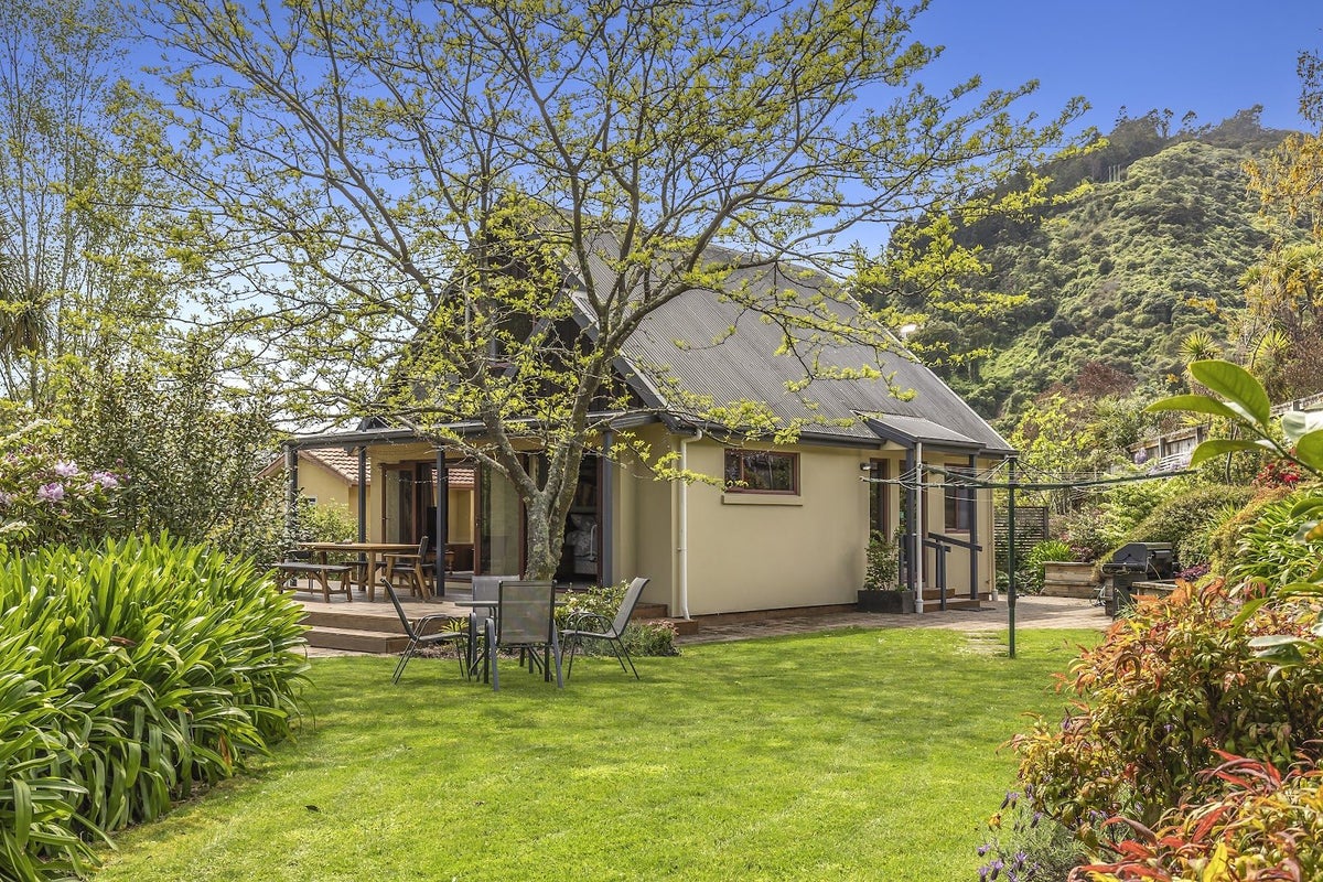 72 Bishopdale Avenue, Bishopdale, Nelson - Carousel 2