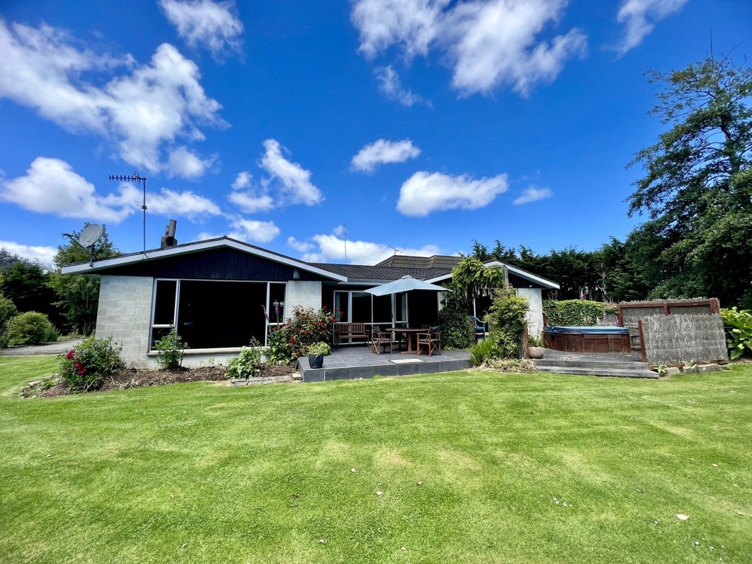 203 Curran Road, Otatara - Carousel 32