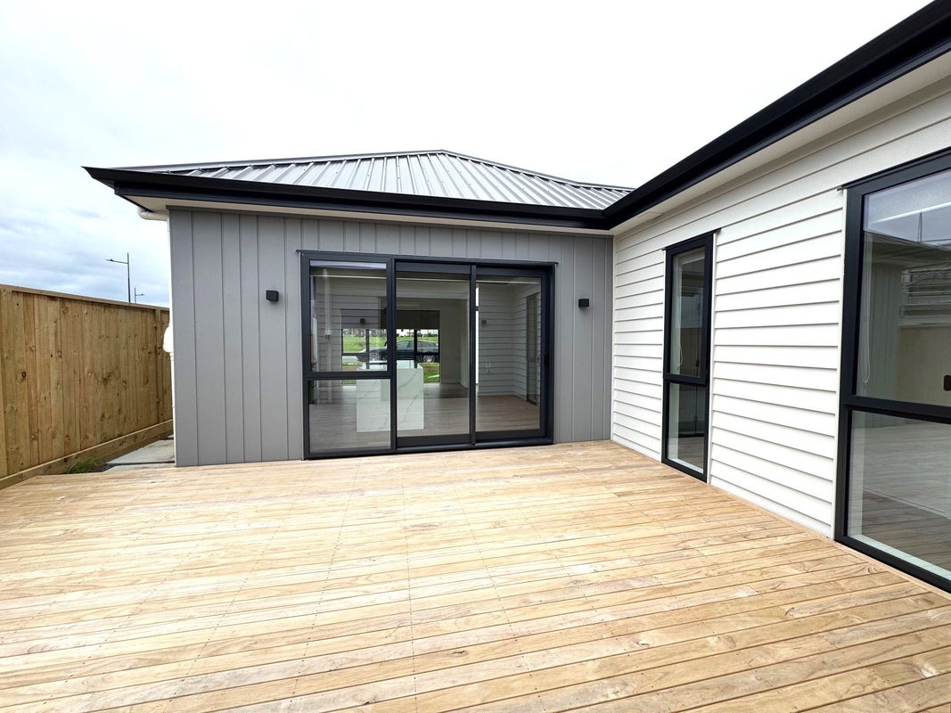 6 Kobe Street, Karaka, Papakura - Carousel 24
