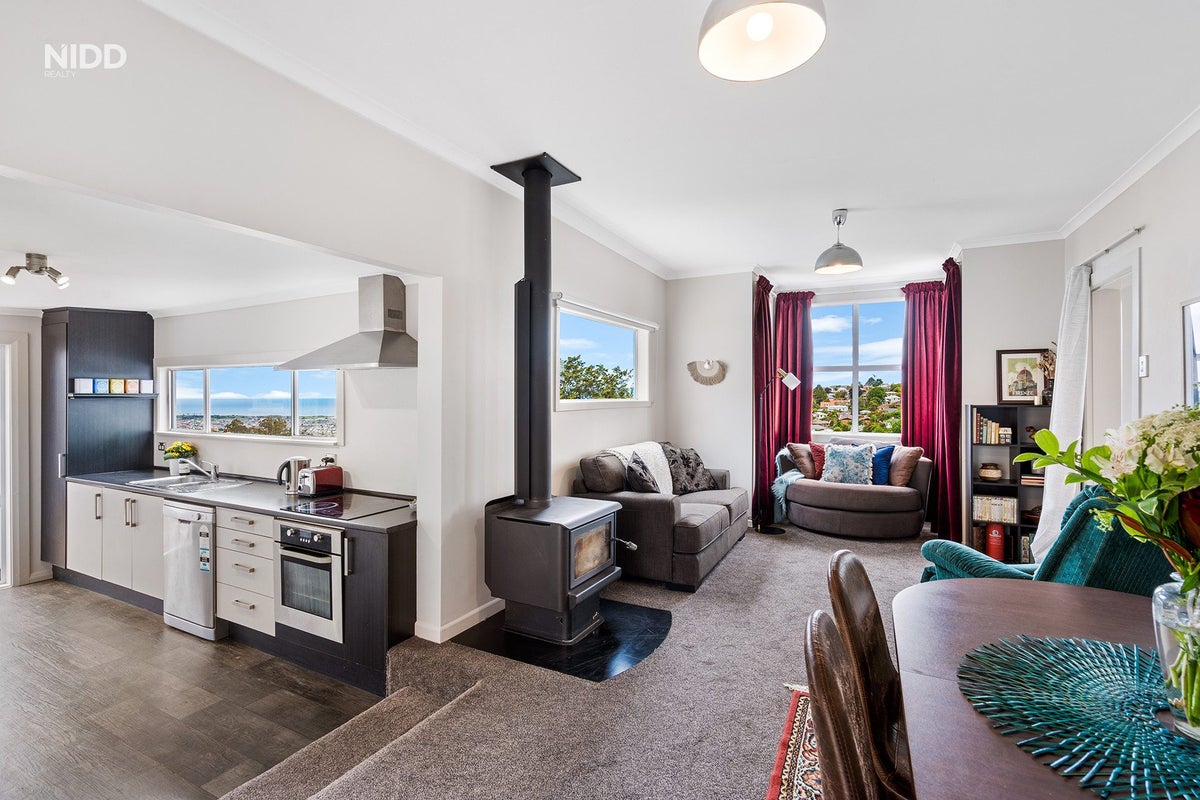 9 Brunel Street, Mornington, Dunedin - Carousel 1