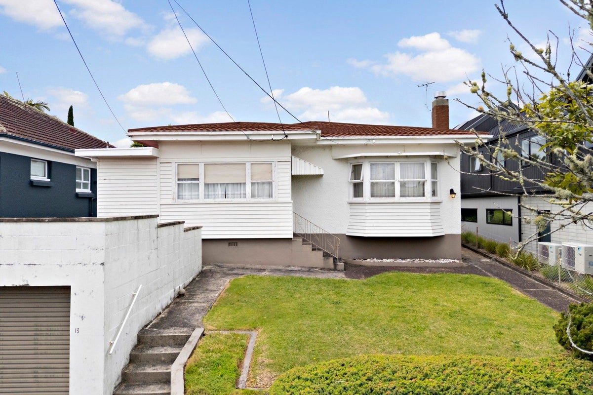 13 Winsomere Crescent, Westmere, Auckland - Carousel 1