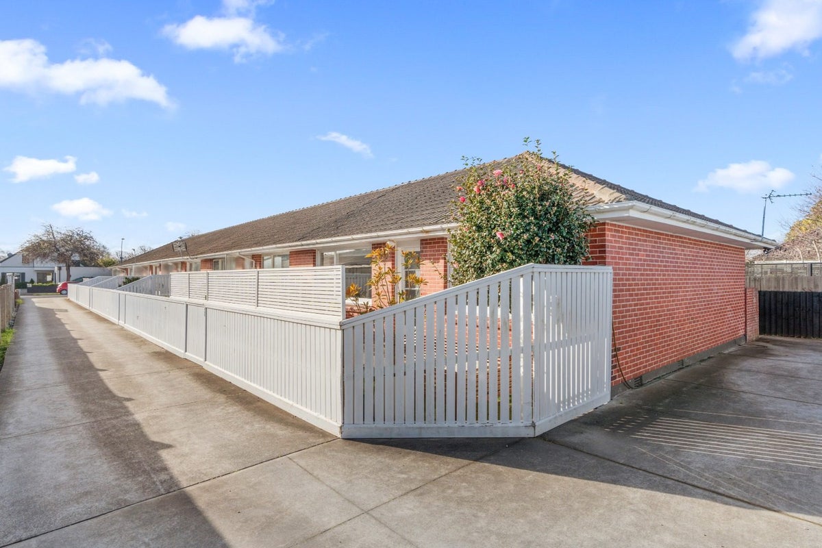5/28 Aikmans Road, Merivale, Christchurch - Carousel 11