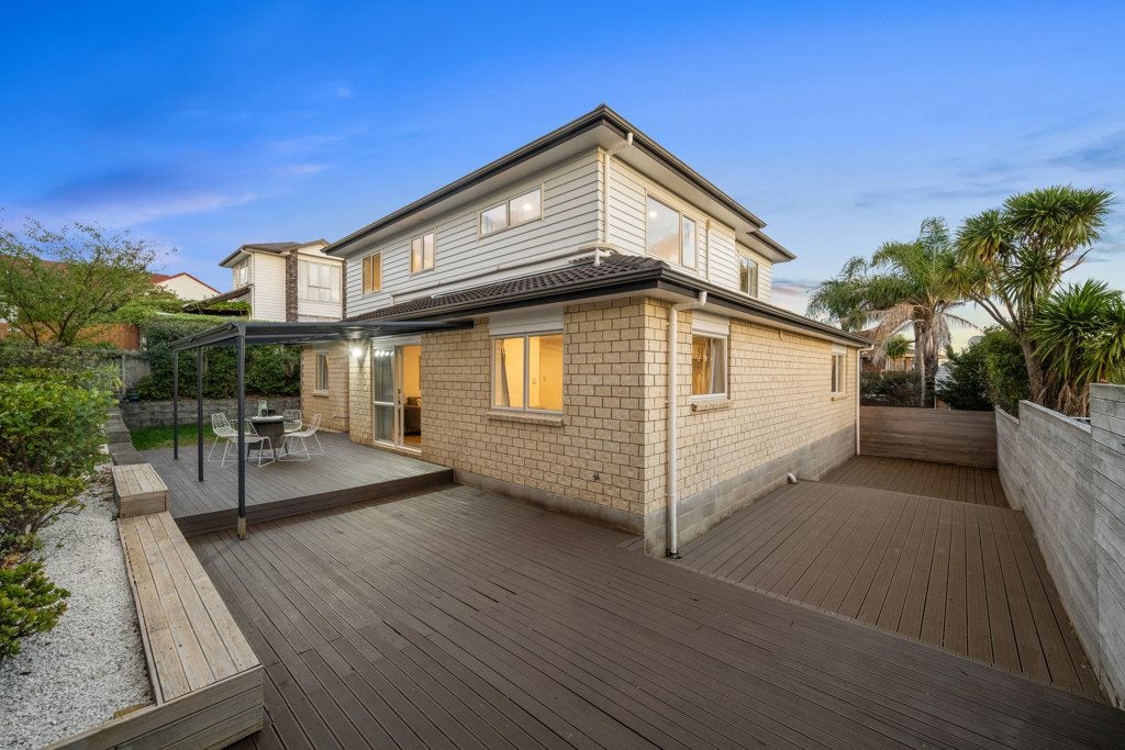 23D Lexington Drive, Botany Downs, Auckland - Carousel 2