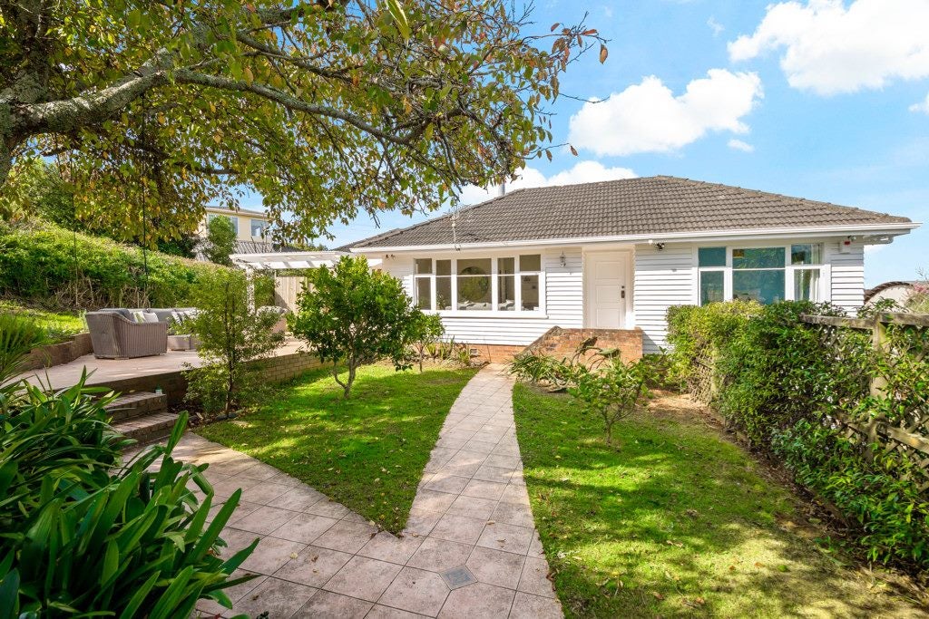 3A WARREN AVE, Three Kings, Auckland - Carousel 1