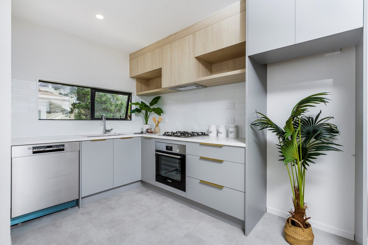 4/66 Bruce Road, Glenfield, Auckland - Carousel 2