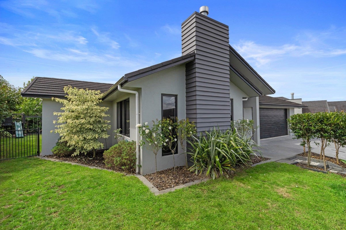 21 Mataroa Crescent, Flagstaff, Hamilton - Carousel 2