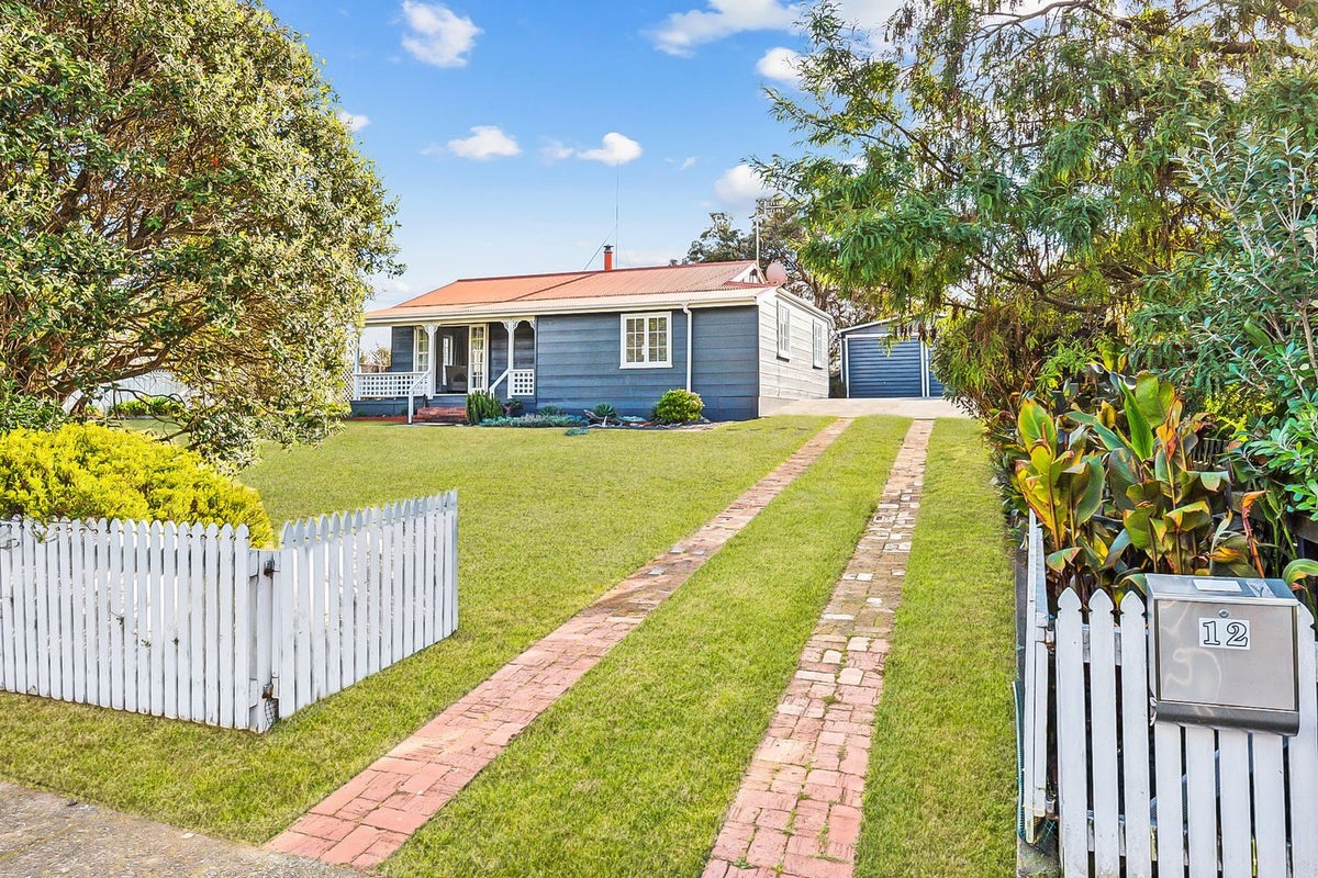 12 Hicks Crescent, Waikanae Beach, Waikanae - Carousel 27