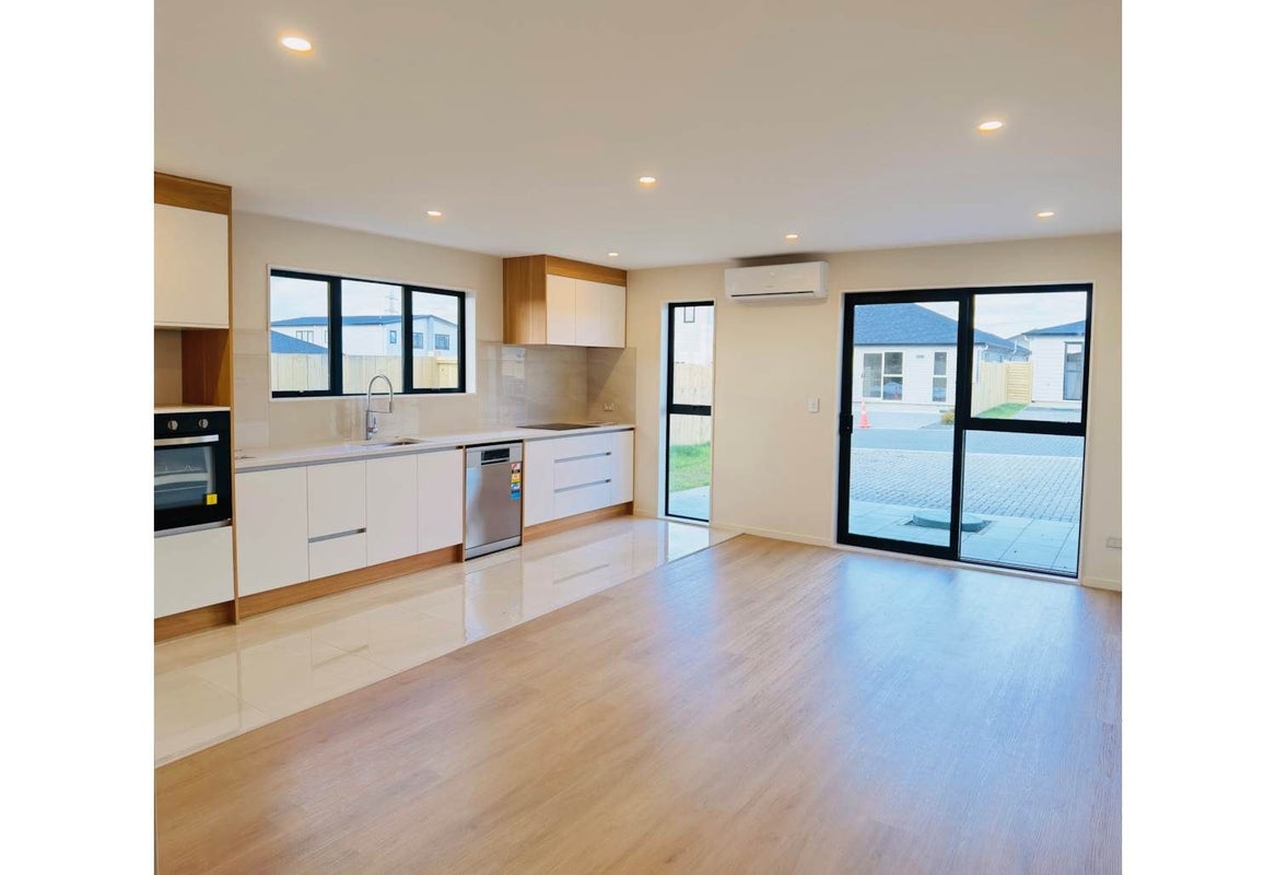 6 Rorotu Avenue, Karaka, Papakura - Carousel 2