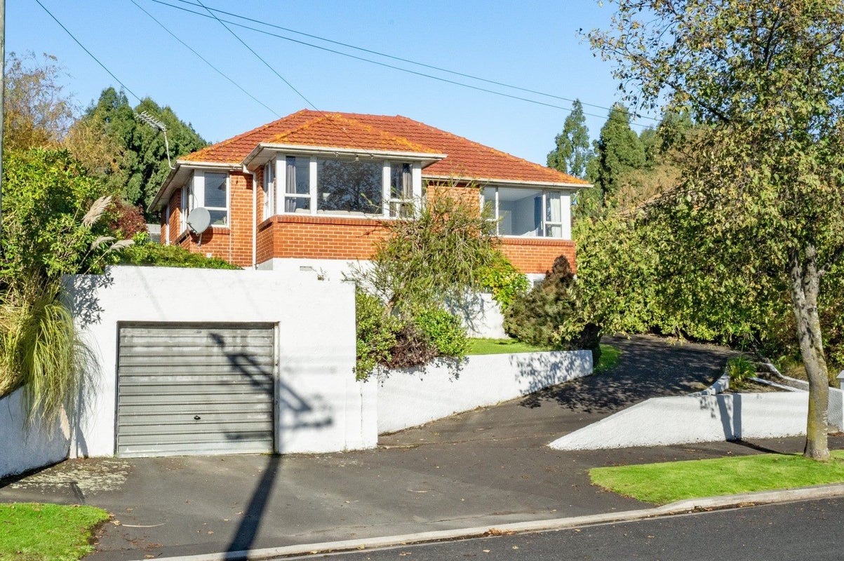 35 Burgess Street, Green Island, Dunedin - Carousel 2