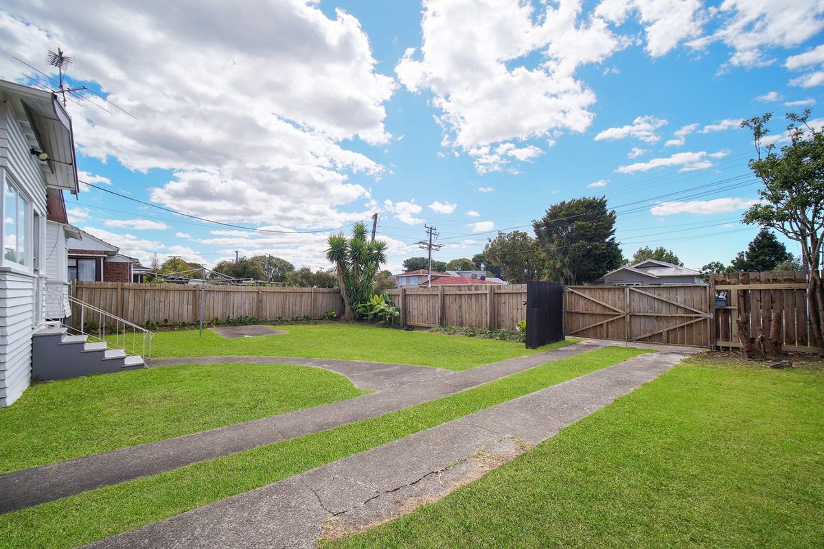 1/36 Miro Street, New Lynn, Auckland - Carousel 12