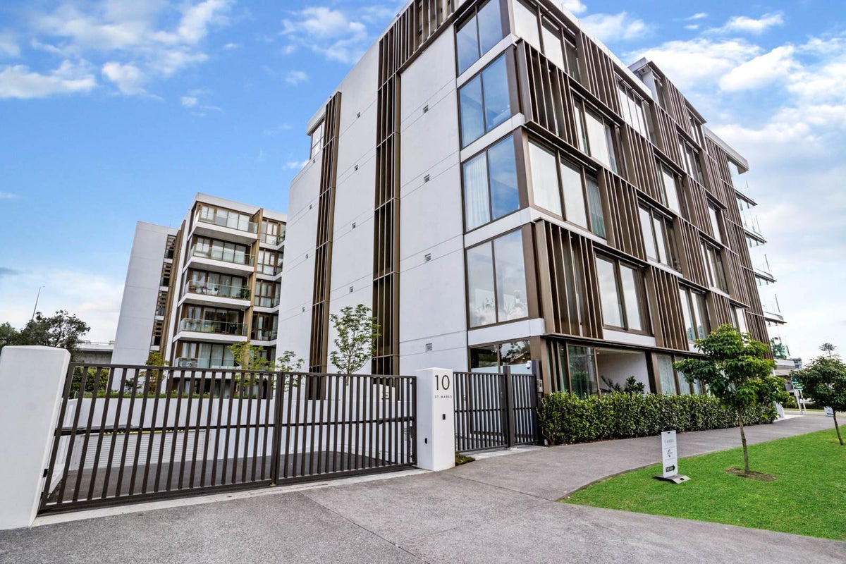 G04/10 St Marks Road, Remuera, Auckland - Carousel 1