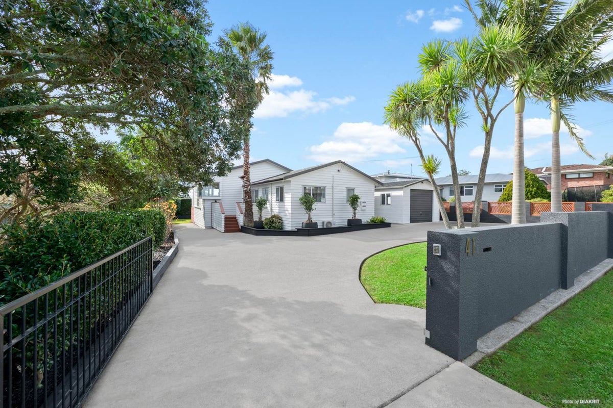 41 Karaka Road, Beachlands, Auckland - Carousel 1