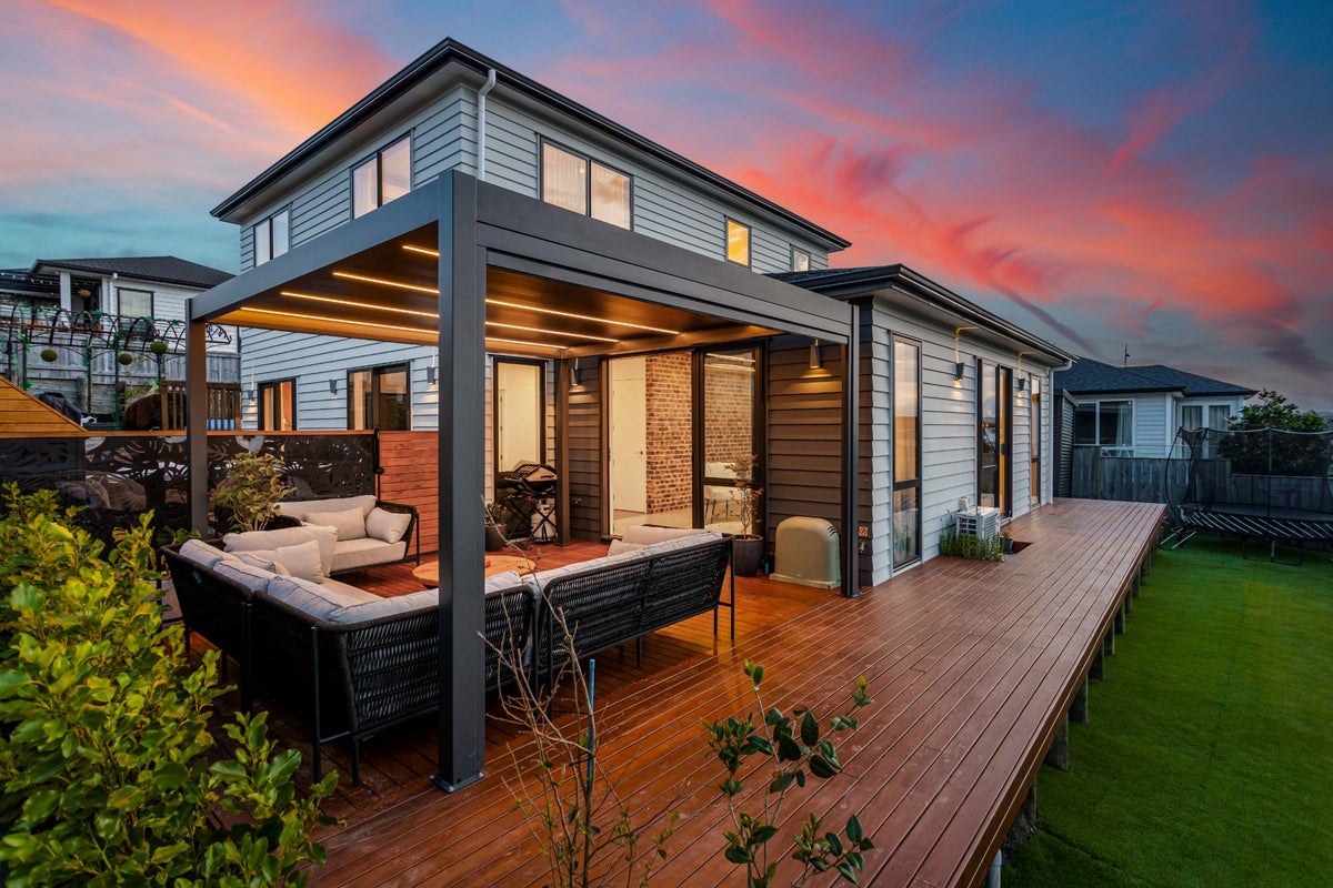 7 Balthazar Road, Kumeu - Carousel 1