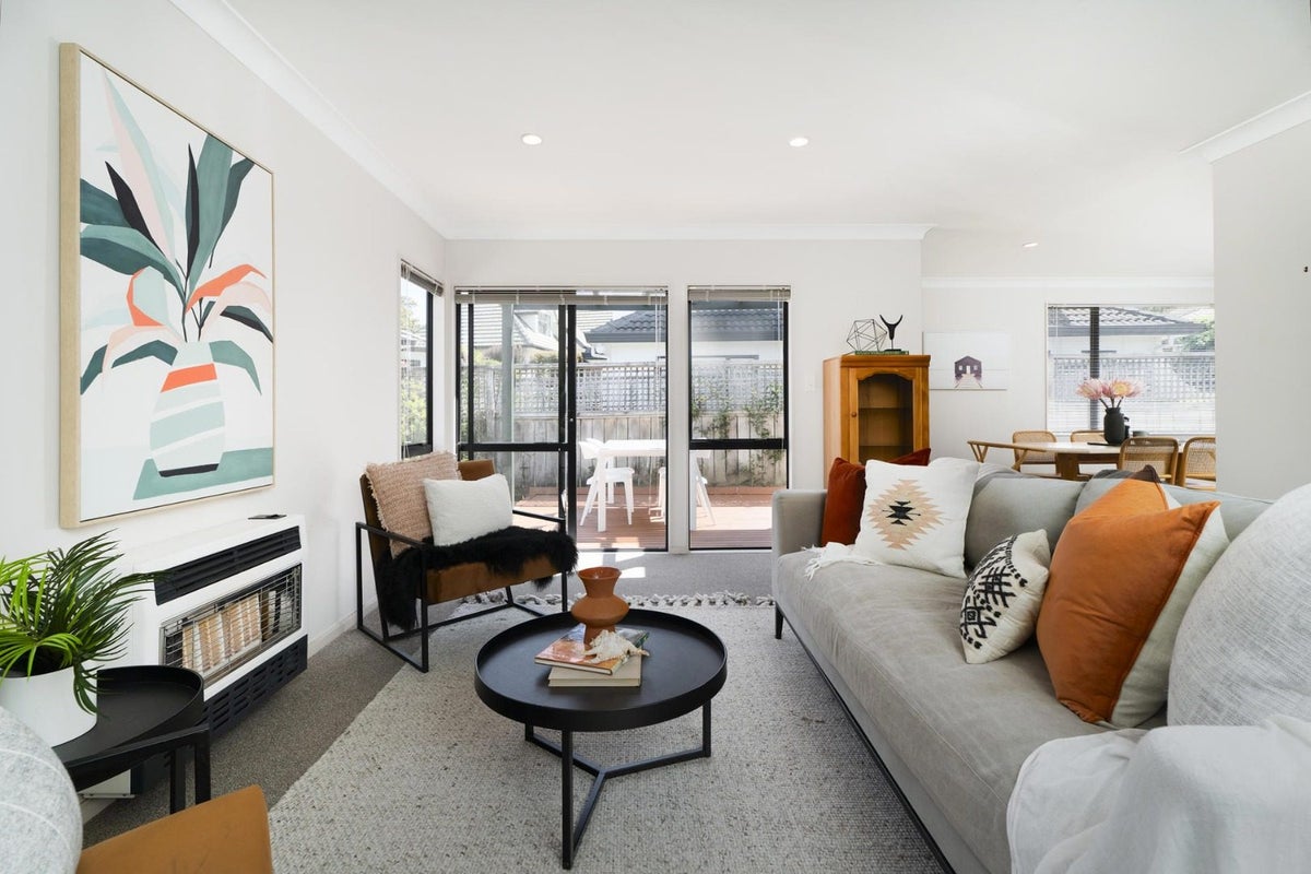 121 Westchester Drive, Churton Park, Wellington - Carousel 2