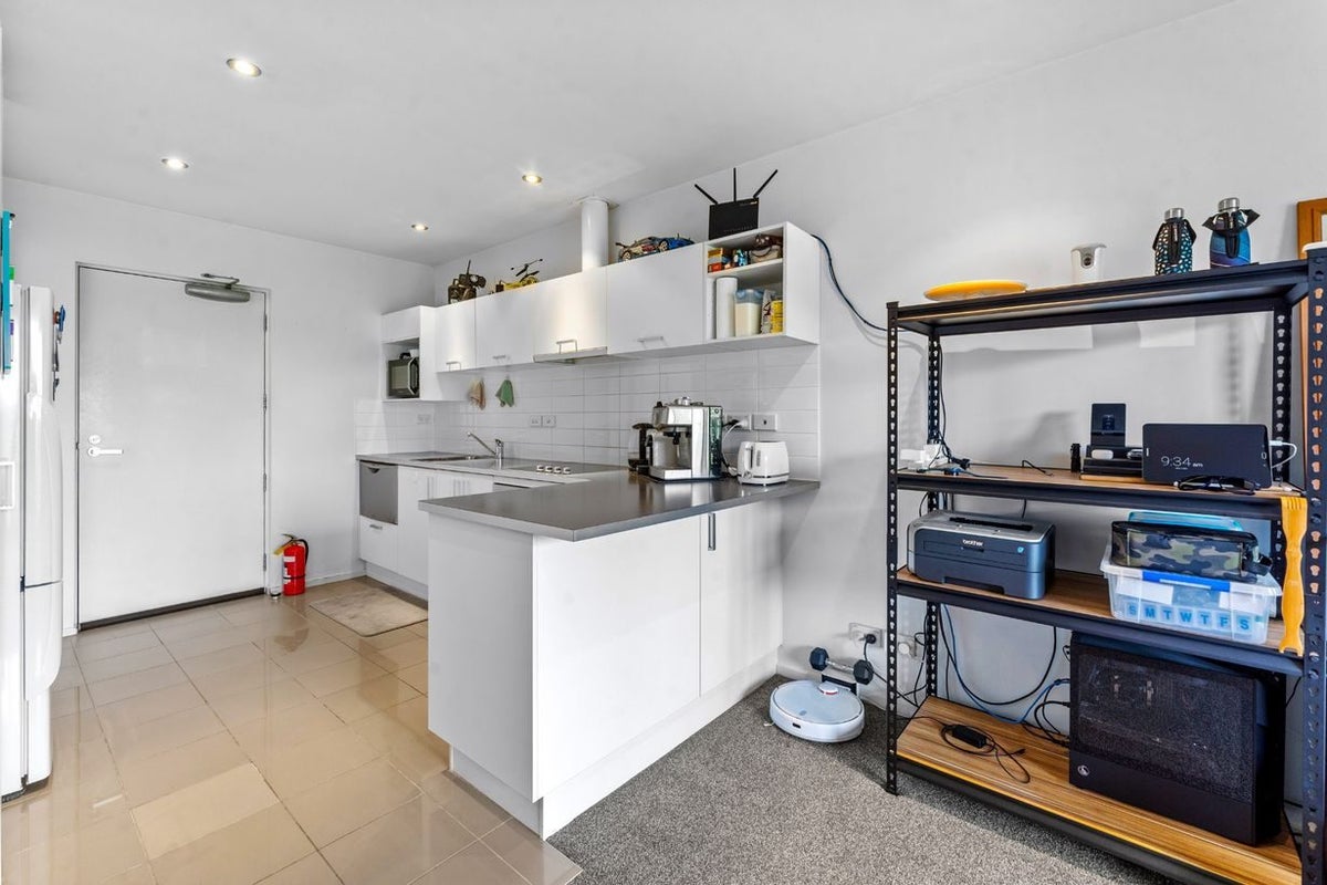 14B/71 Spencer Road, Oteha, Auckland - Carousel 2