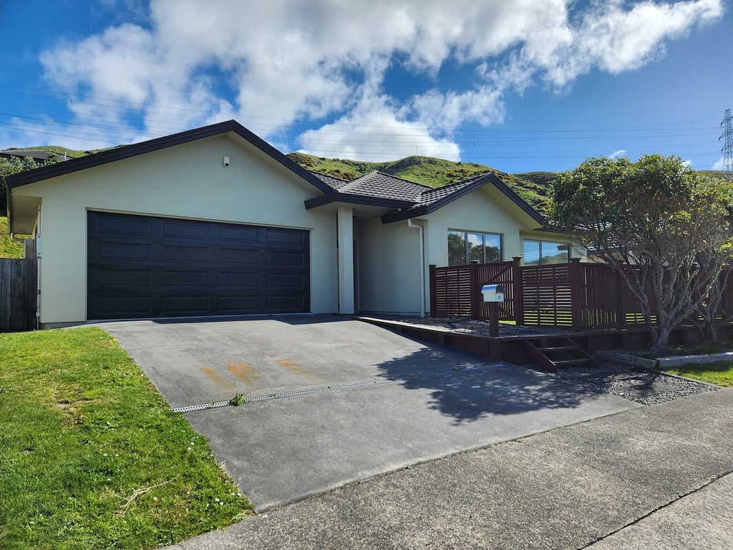 10 Sandybrow, Churton Park, Wellington - Carousel 2
