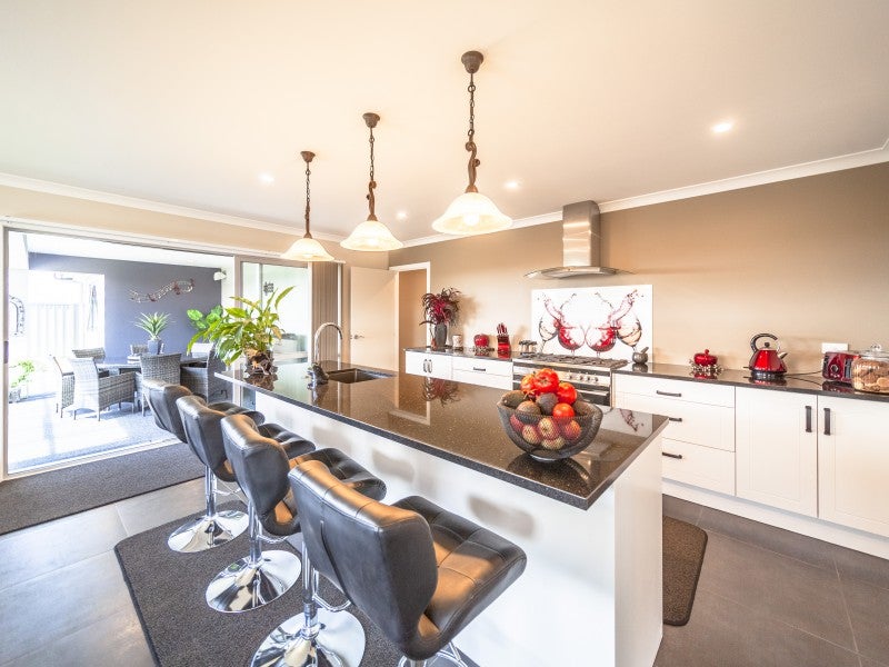 15 Aspiring Drive, Poraiti, Napier - Carousel 1