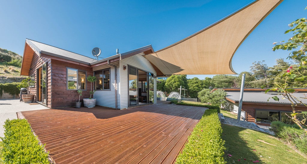 30 Charles Court, Wanaka - Carousel 1