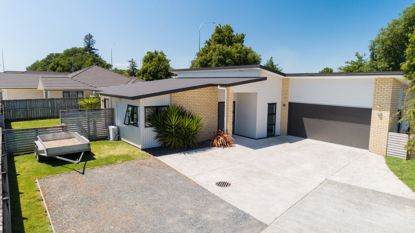5B Alpers Ridge, Leamington, Cambridge - Carousel 13