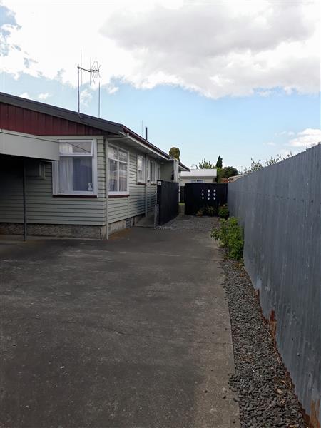 1/1002 Maraekakaho Road, Raureka, Hastings - Carousel 1