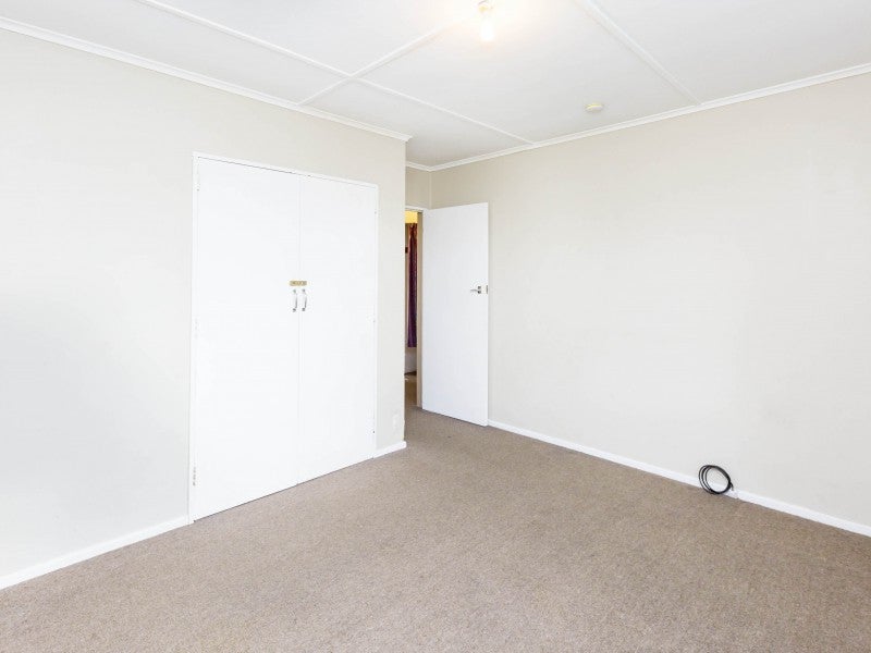 1033C Fergusson Drive, Clouston Park, Upper Hutt - Carousel 17