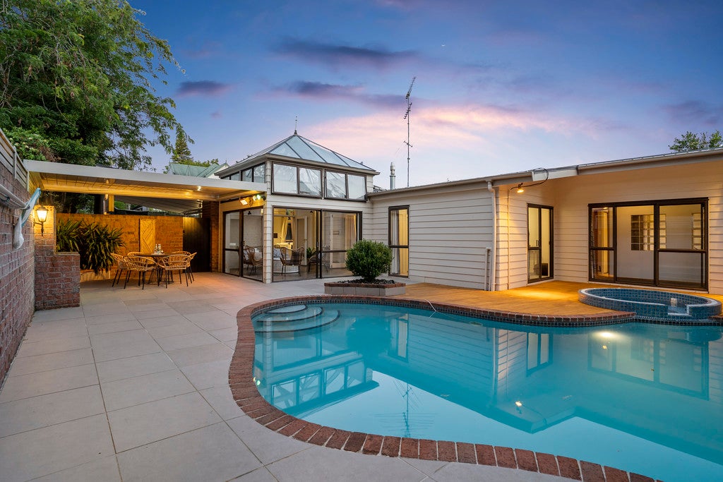 85A Beach RD, Mellons Bay , Auckland - Carousel 1
