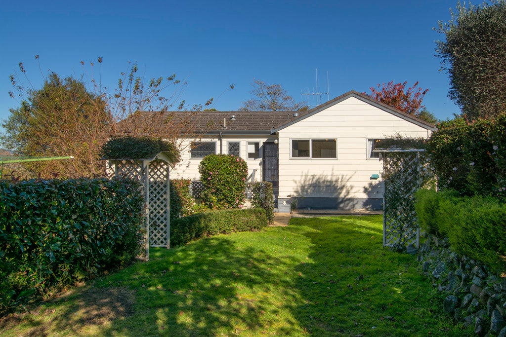 3 Birmingham Street, Judea, Tauranga - Carousel 2