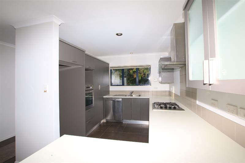 103 Fields Parade, Oteha, Auckland - Carousel 2