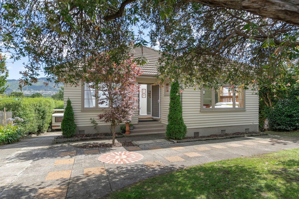 667 Fergusson Drive, Trentham, Upper Hutt - Carousel 2