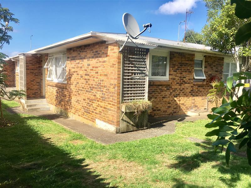 2/0 Mangere Road, Otahuhu, Auckland - Carousel 1