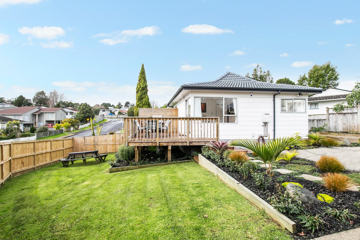 1/18 Flaxdale Street, Birkdale, Auckland - Carousel 2