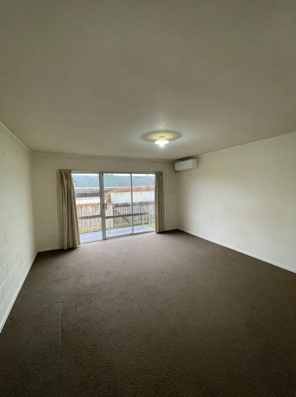 2/13 Copley Street, New Lynn, Auckland - Carousel 2