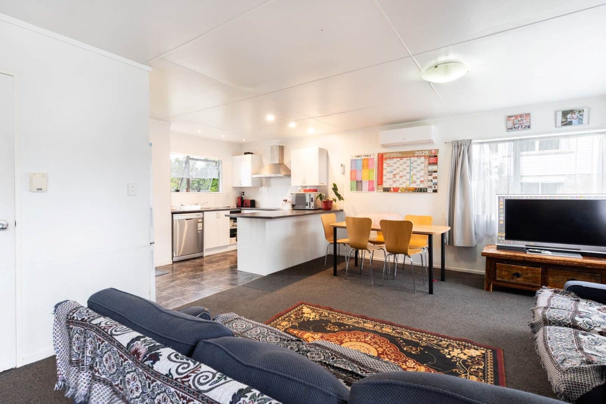183 Coxhead Road, Wattle Downs, Auckland - Carousel 2